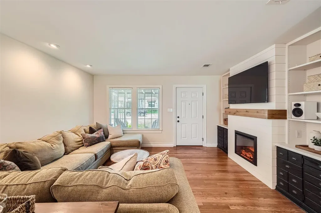 1215 Payne Avenue Austin TX 78757