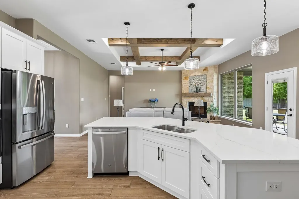 812 Eagle Claw Cove Salado TX 76571
