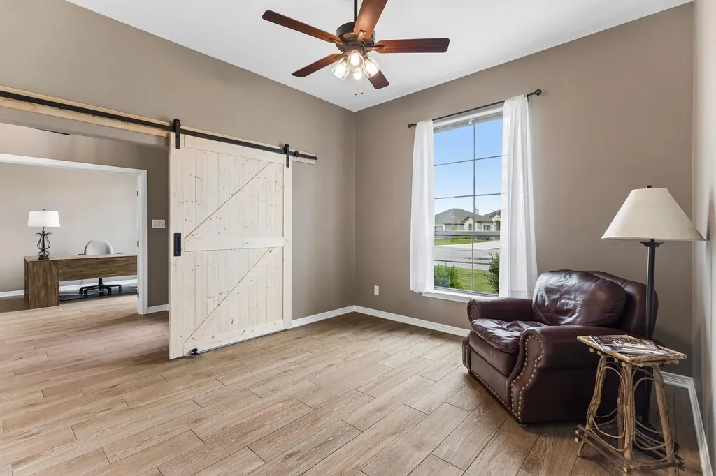 812 Eagle Claw Cove Salado TX 76571