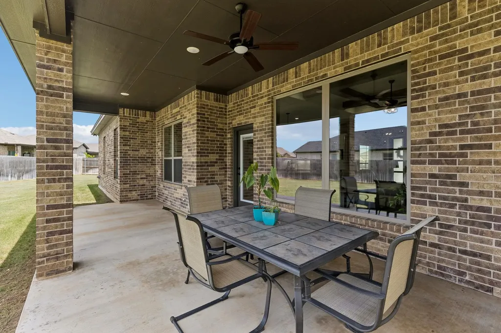 812 Eagle Claw Cove Salado TX 76571
