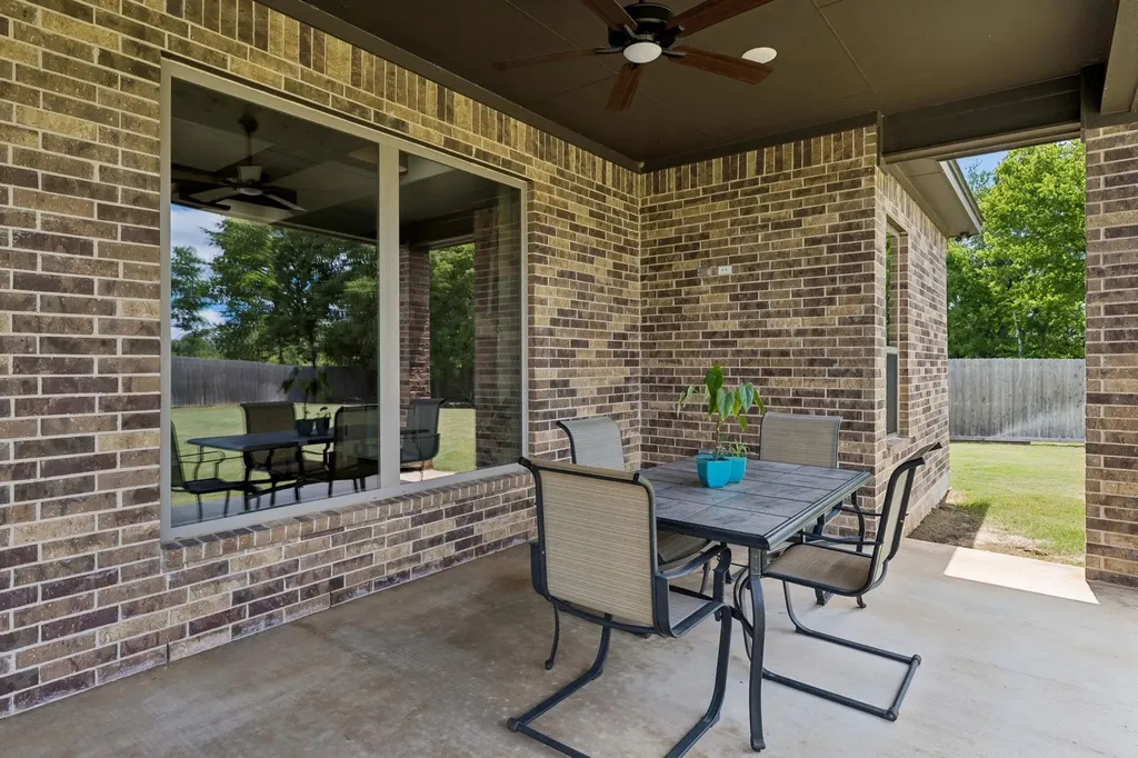 812 Eagle Claw Cove Salado TX 76571