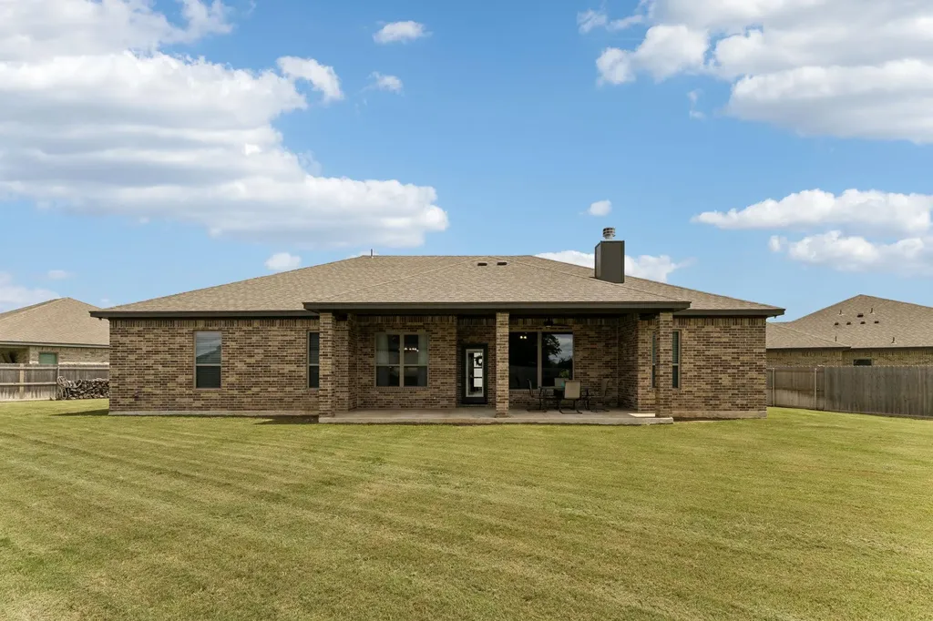 812 Eagle Claw Cove Salado TX 76571