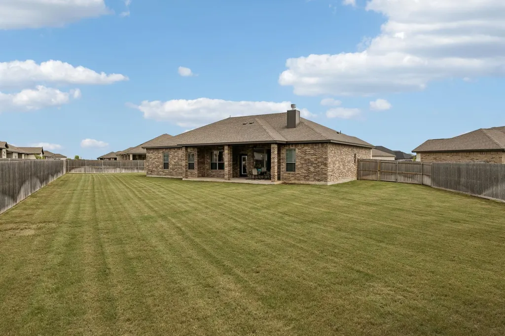 812 Eagle Claw Cove Salado TX 76571