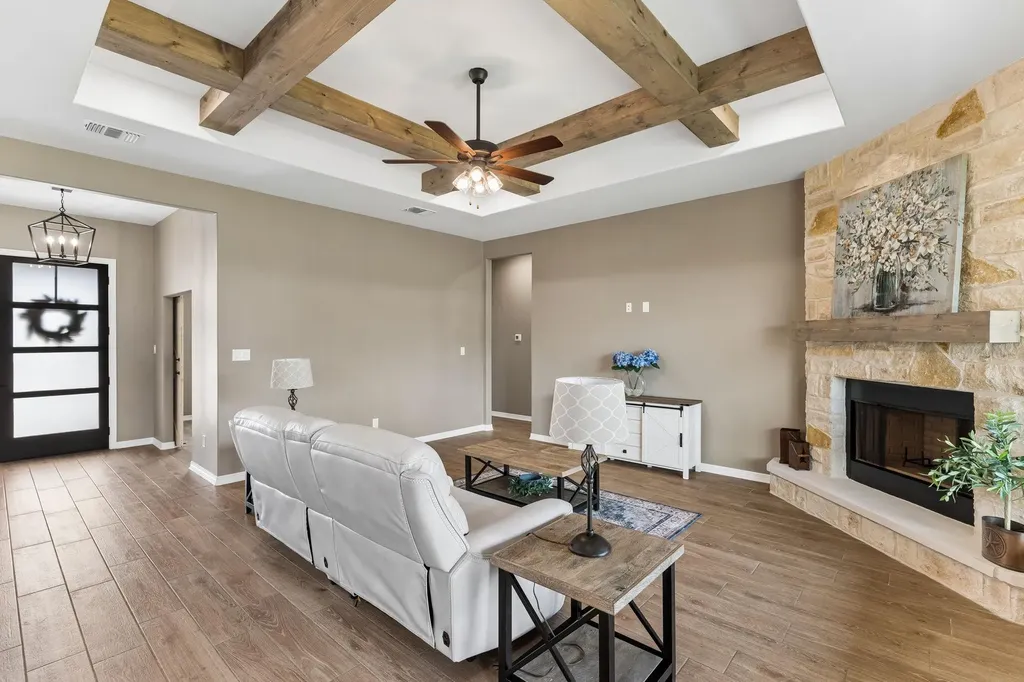 812 Eagle Claw Cove Salado TX 76571