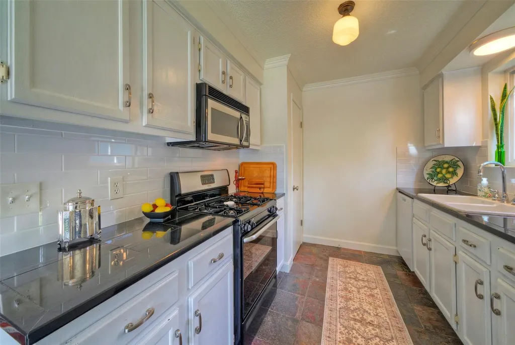 10606 Barnhill Drive Austin TX 78758