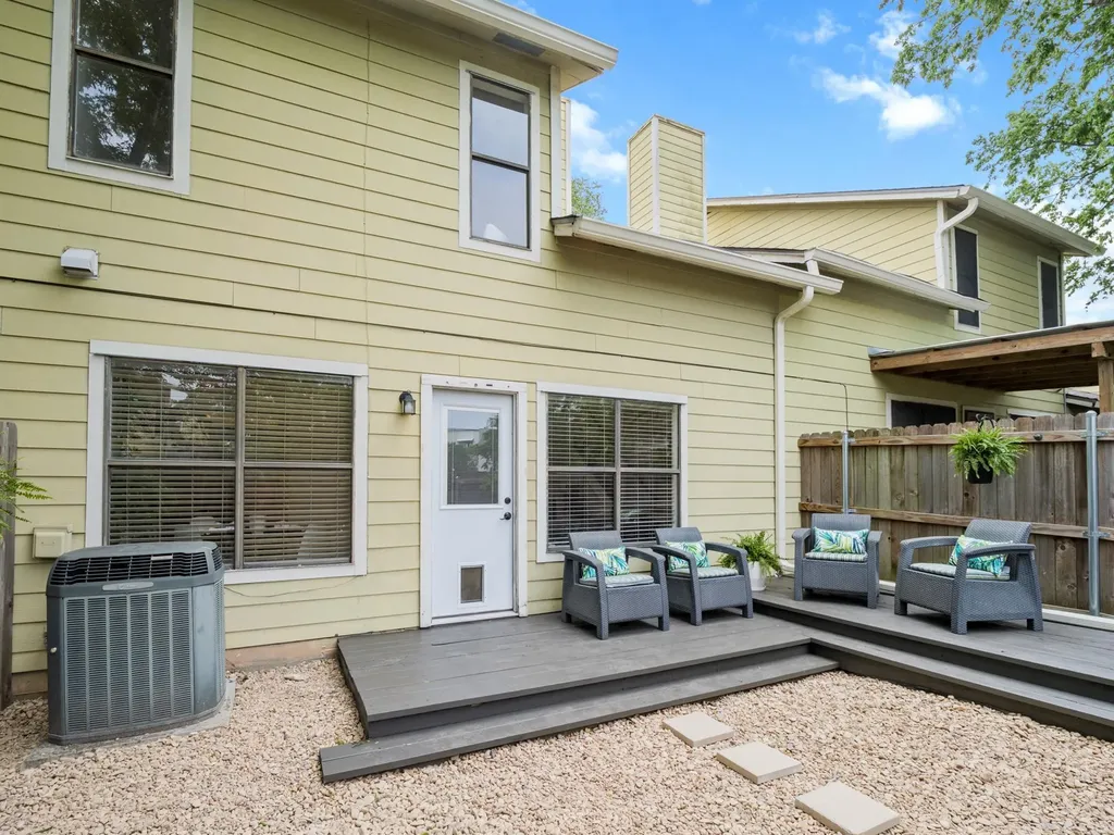 512 Eberhart Lane Austin TX 78745