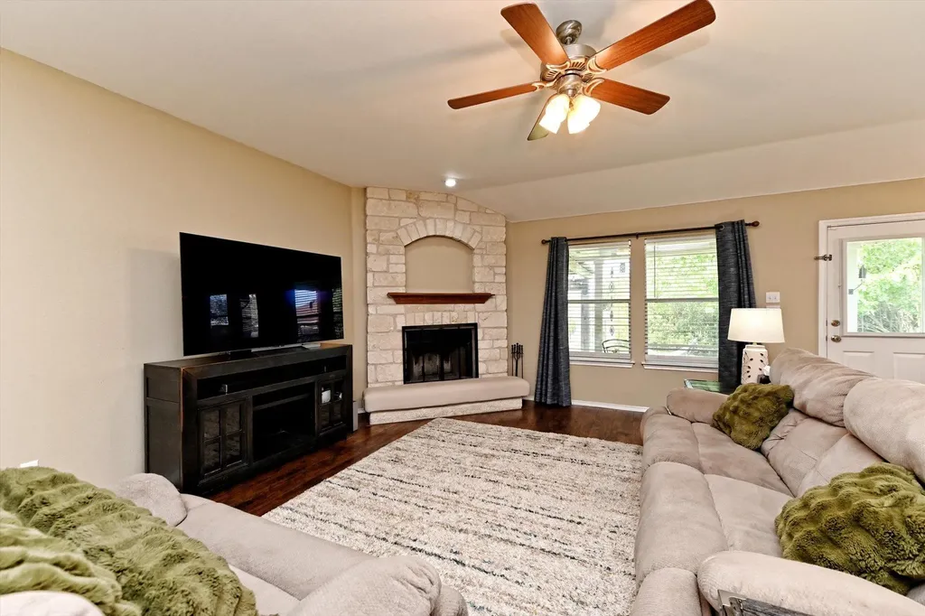 18608 Royal Pointe Drive Pflugerville TX 78660