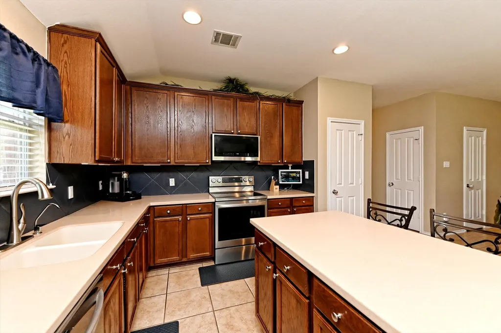 18608 Royal Pointe Drive Pflugerville TX 78660