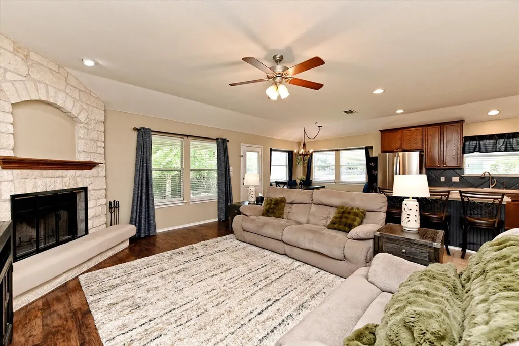 18608 Royal Pointe Drive Pflugerville TX 78660