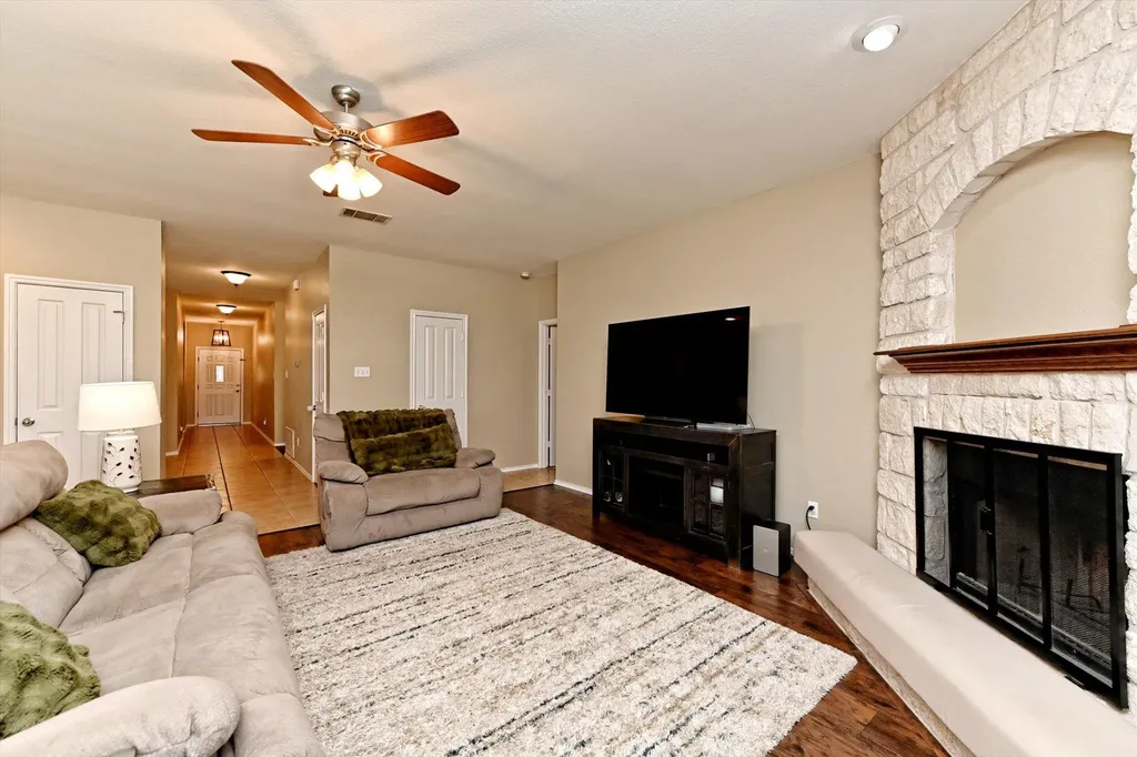 18608 Royal Pointe Drive Pflugerville TX 78660
