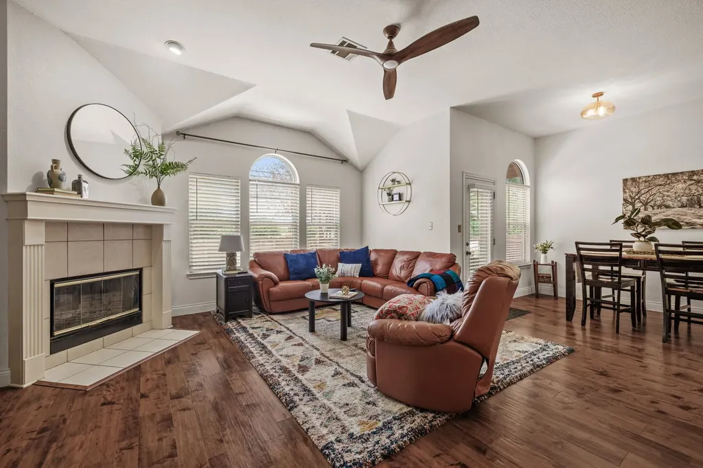 3011 Bent Tree Loop Round Rock TX 78681