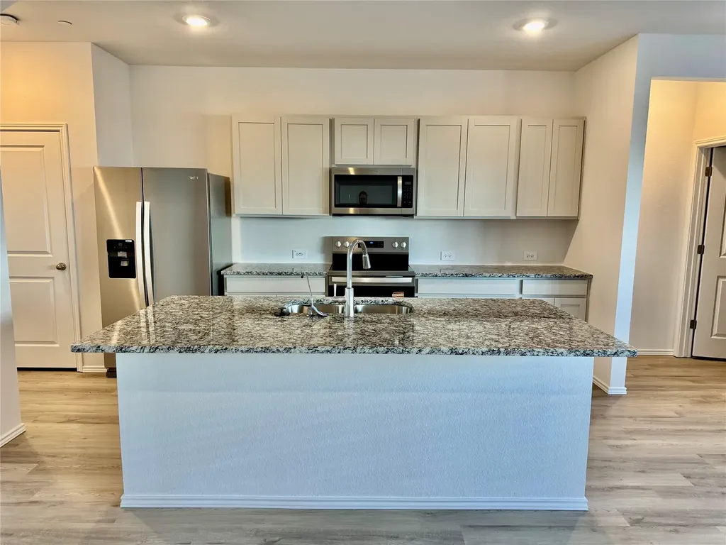 105 Calcite Road Kyle TX 78640