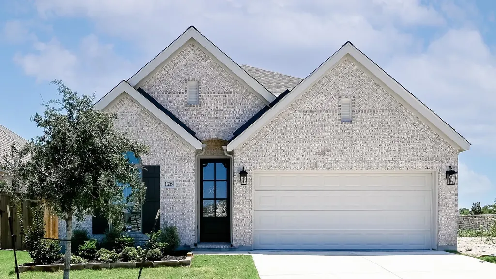 126 Basket Flower Loop Kyle TX 78640