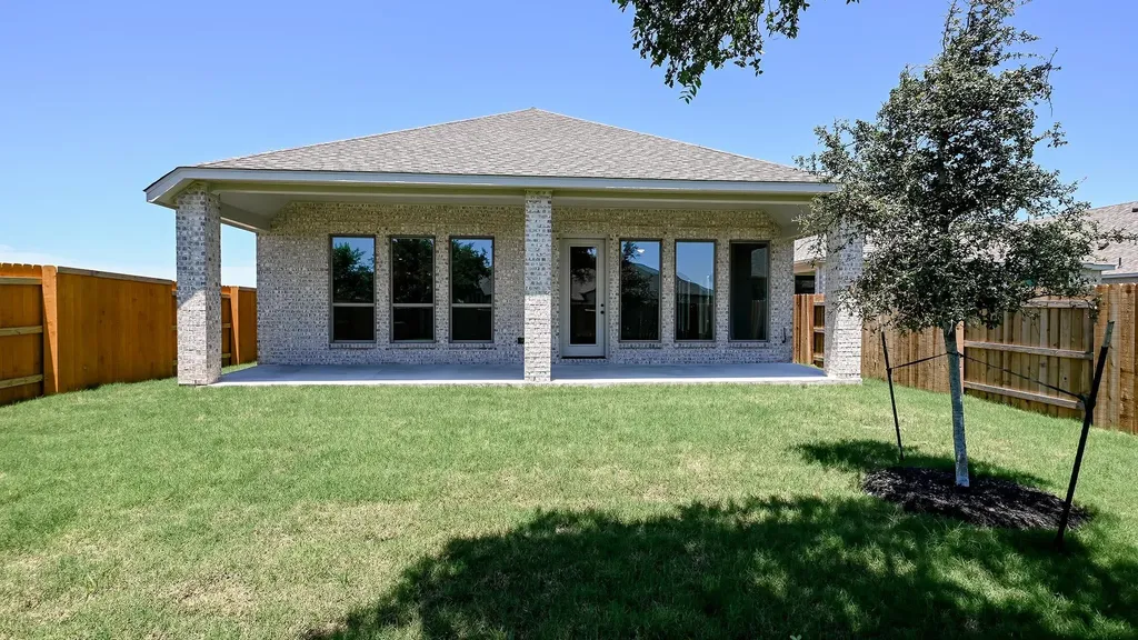 126 Basket Flower Loop Kyle TX 78640