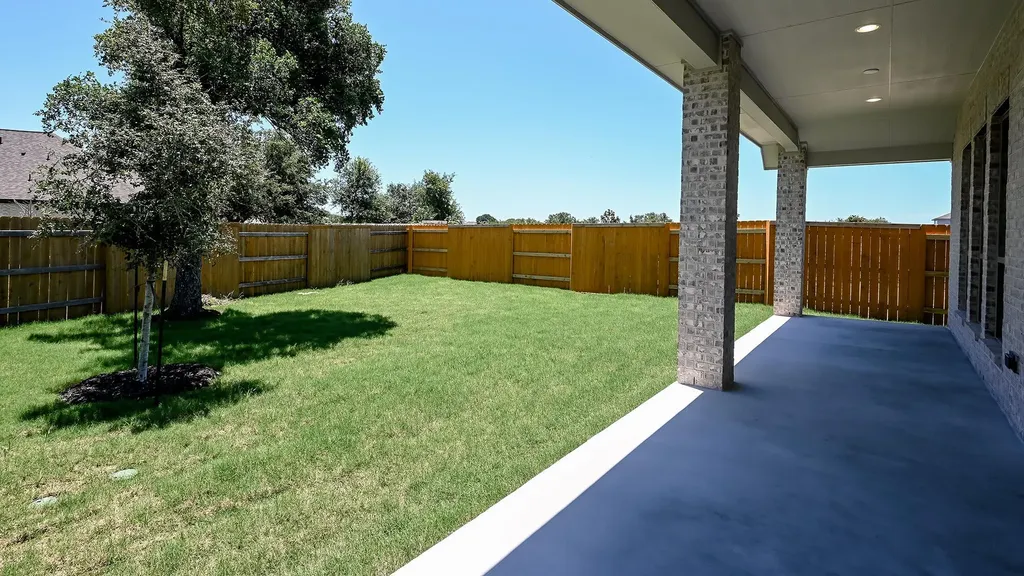 126 Basket Flower Loop Kyle TX 78640