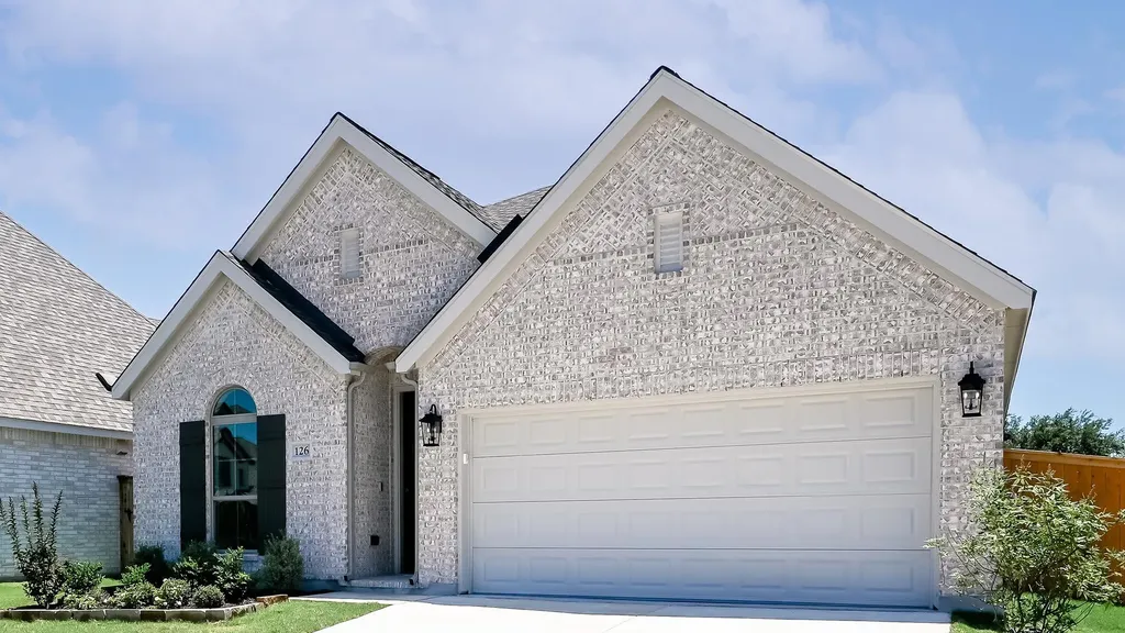 126 Basket Flower Loop Kyle TX 78640