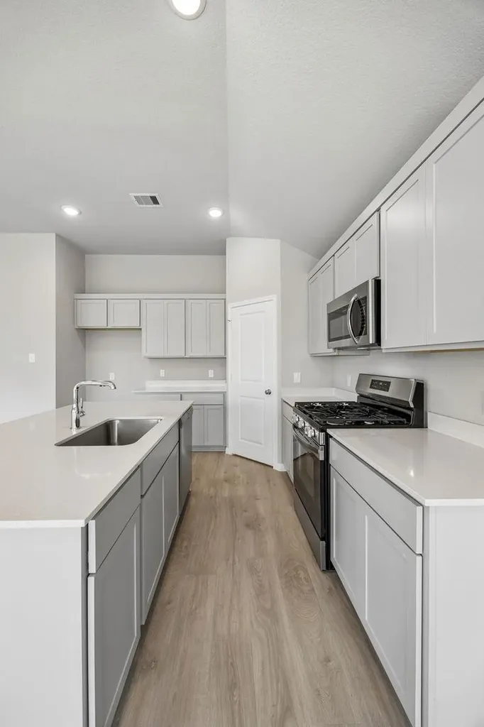 4729 Bridwell Austin TX 78754