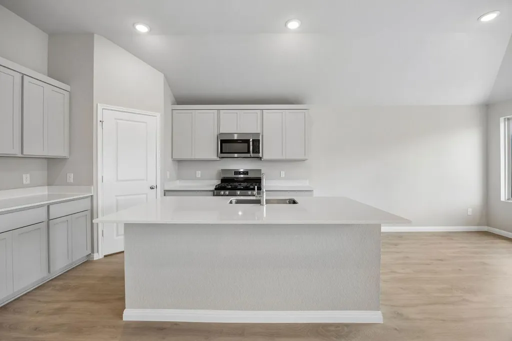 4729 Bridwell Austin TX 78754