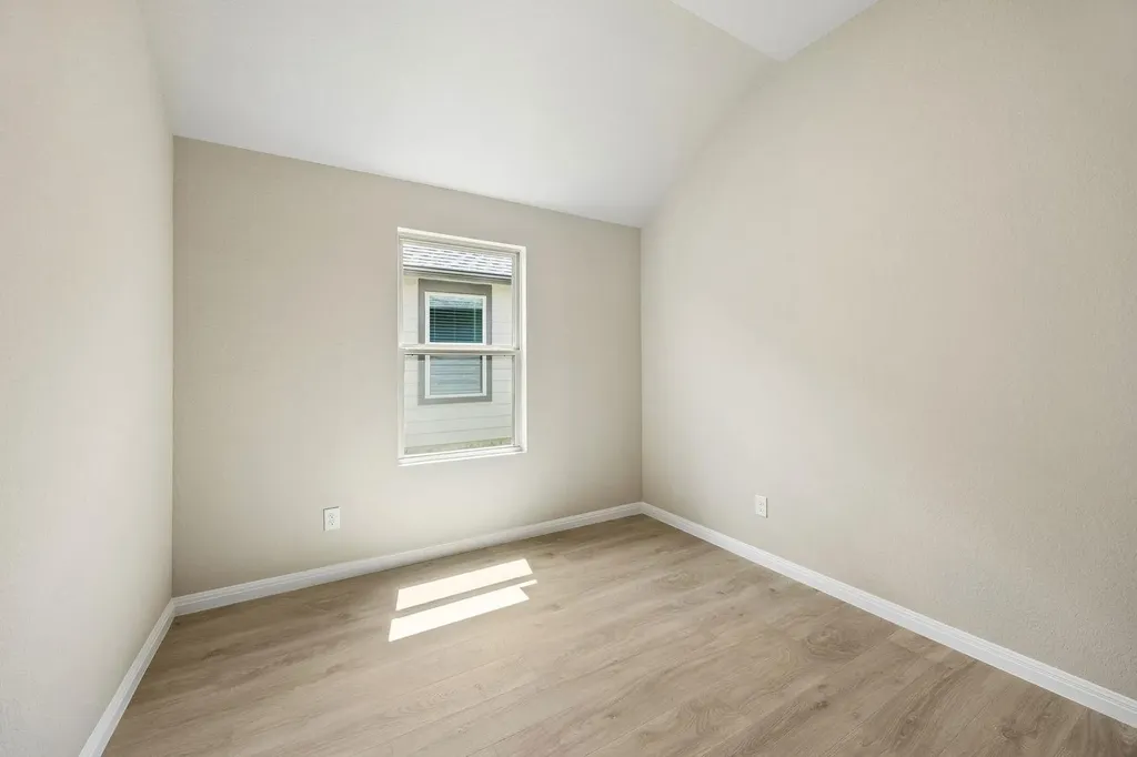 4729 Bridwell Austin TX 78754
