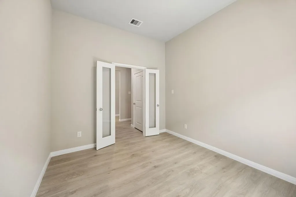 4729 Bridwell Austin TX 78754