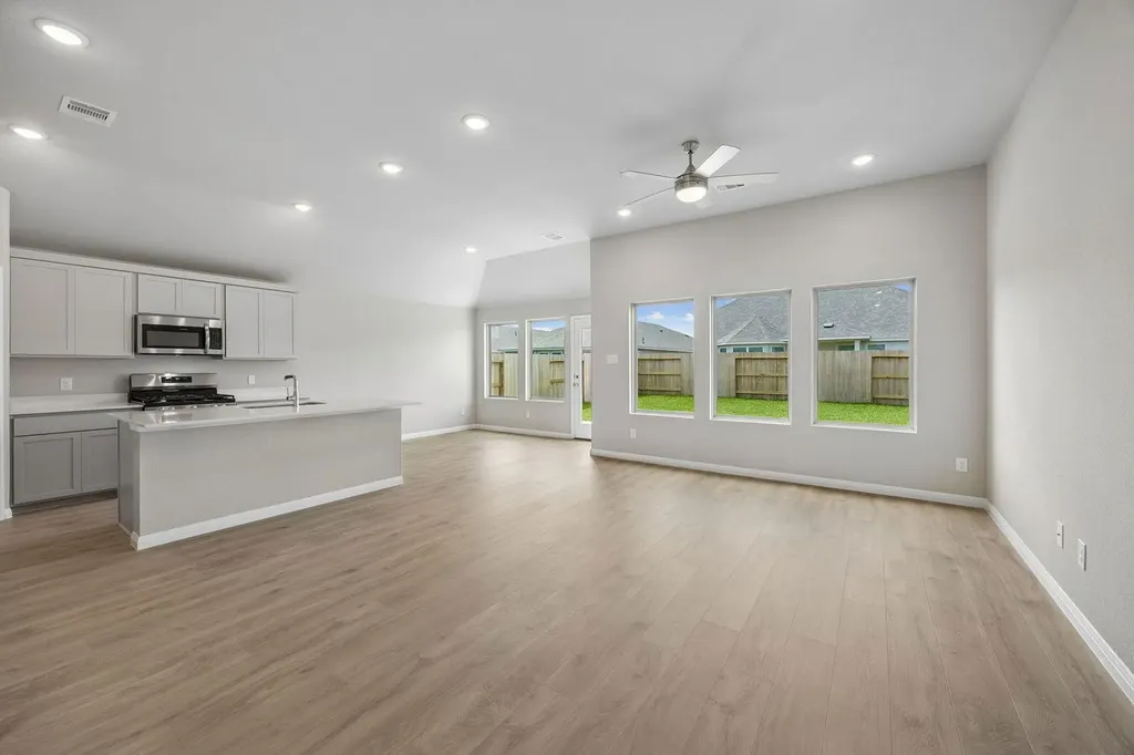 4729 Bridwell Austin TX 78754