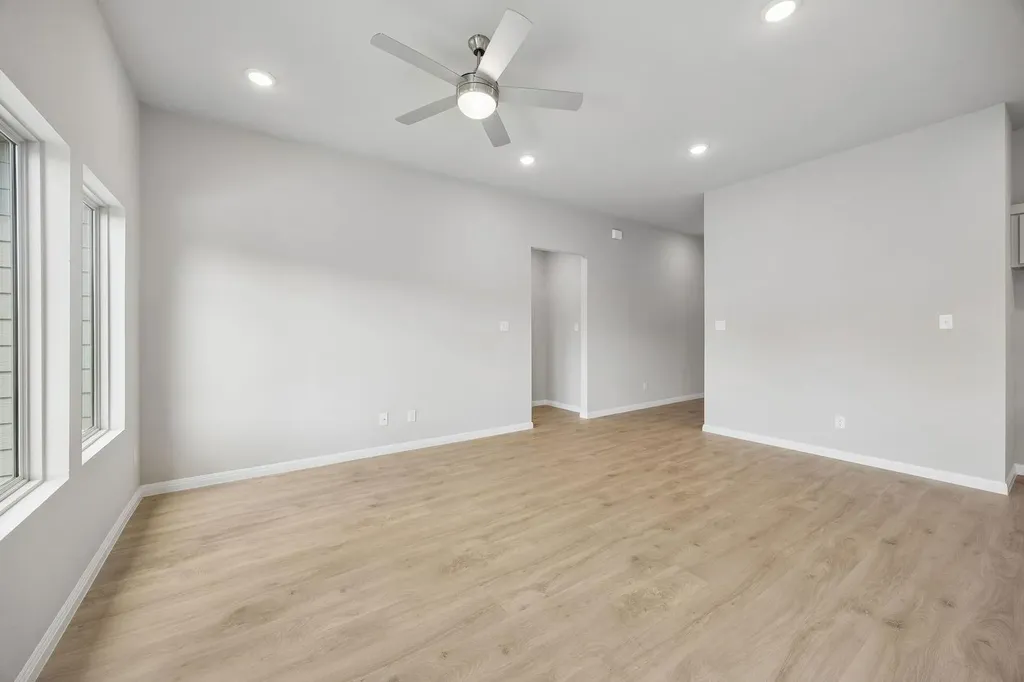 4729 Bridwell Austin TX 78754