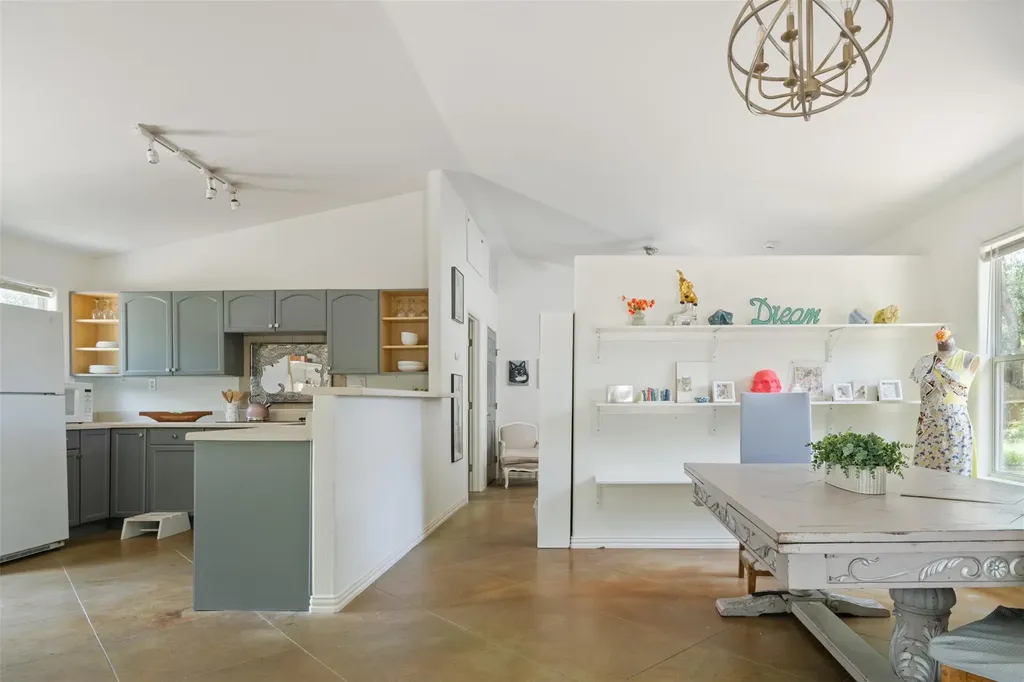 49 Long Creek Road Austin TX 78737