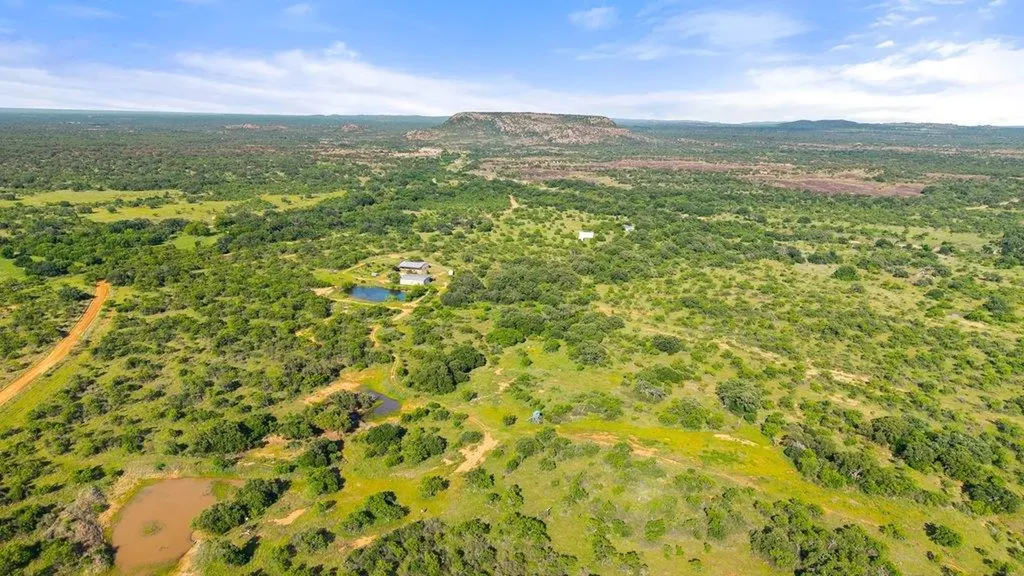 6304 County Road 110 Llano TX 78643