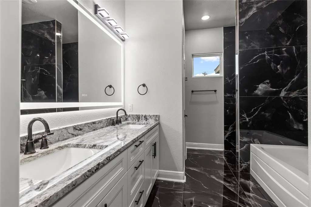 3706 Austin Cove Lago Vista TX 78645