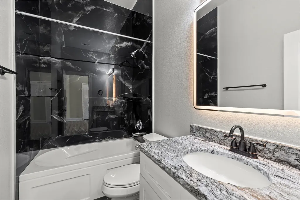 3706 Austin Cove Lago Vista TX 78645