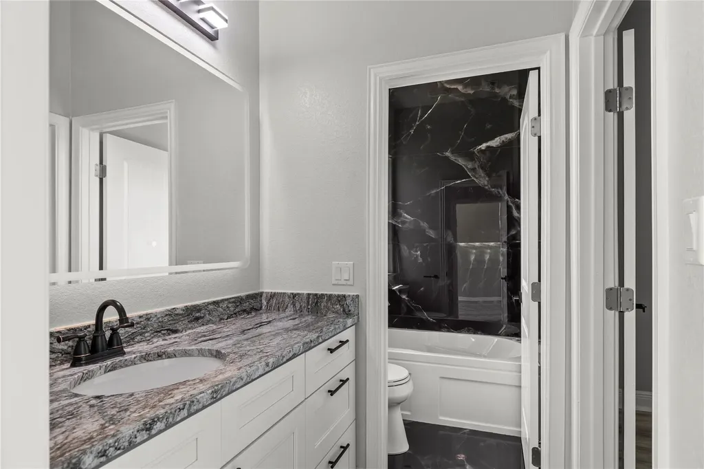3706 Austin Cove Lago Vista TX 78645