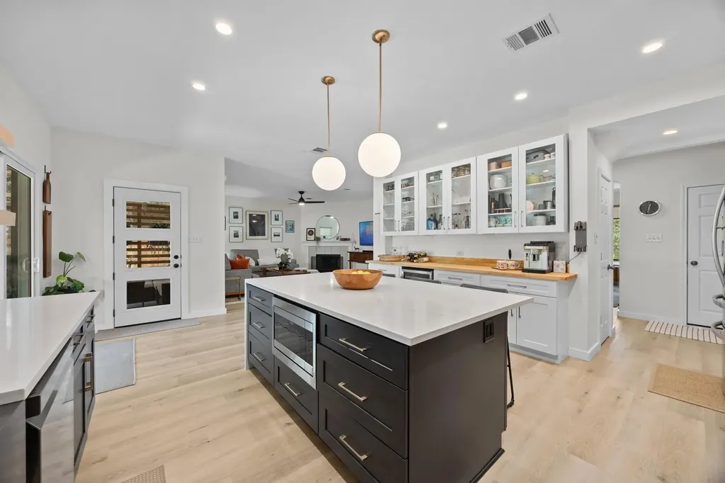 1116 Applerock Leander TX 78641