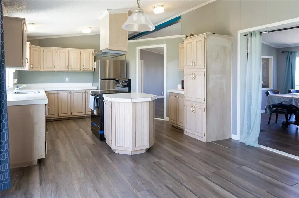 103 Cloudberry Lane Elgin TX 78621