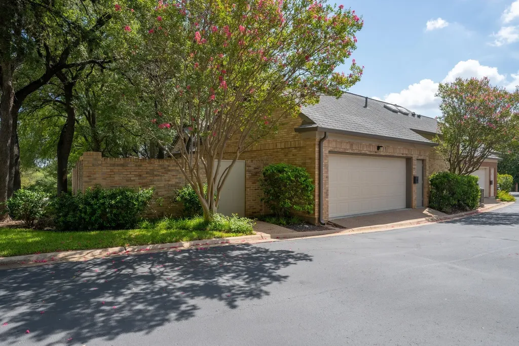 2838 Montebello Road Austin TX 78746