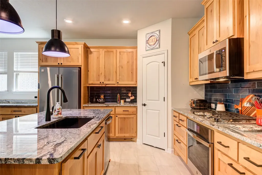 175 Goshen Drive Dripping Springs TX 78620