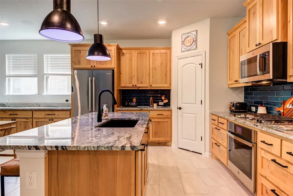175 Goshen Drive Dripping Springs TX 78620