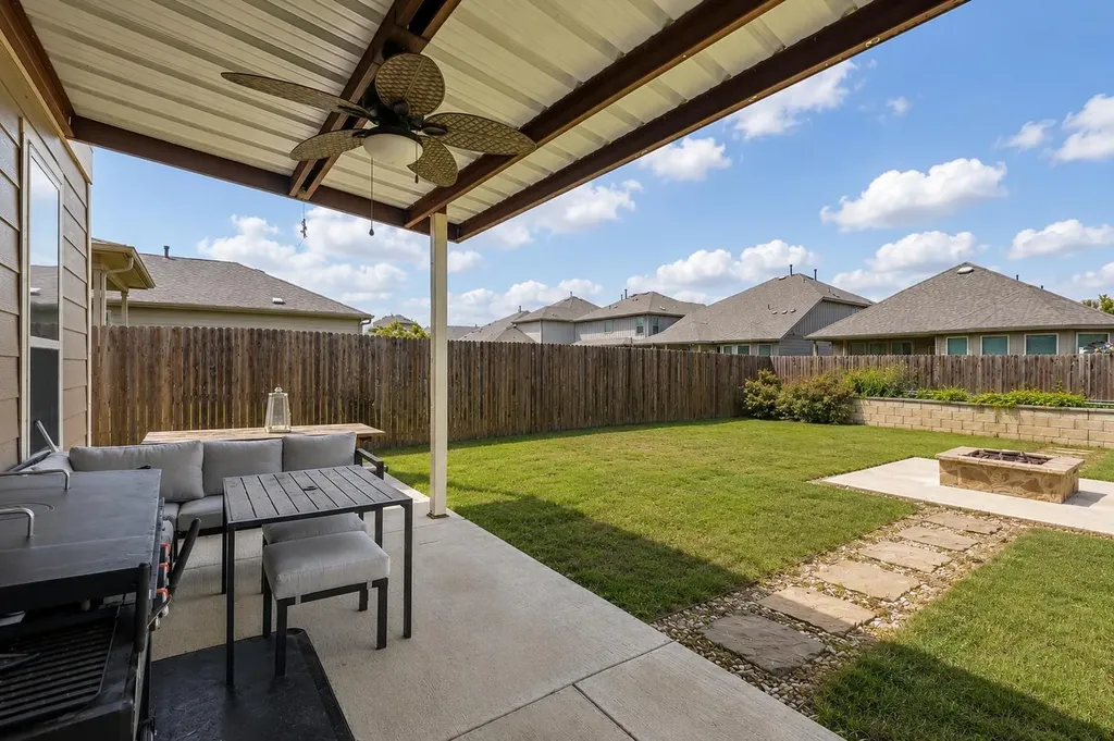 216 La Dera Drive Liberty Hill TX 78642