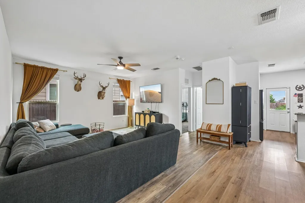 216 La Dera Drive Liberty Hill TX 78642