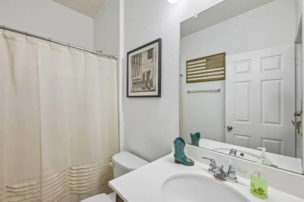 216 La Dera Drive Liberty Hill TX 78642