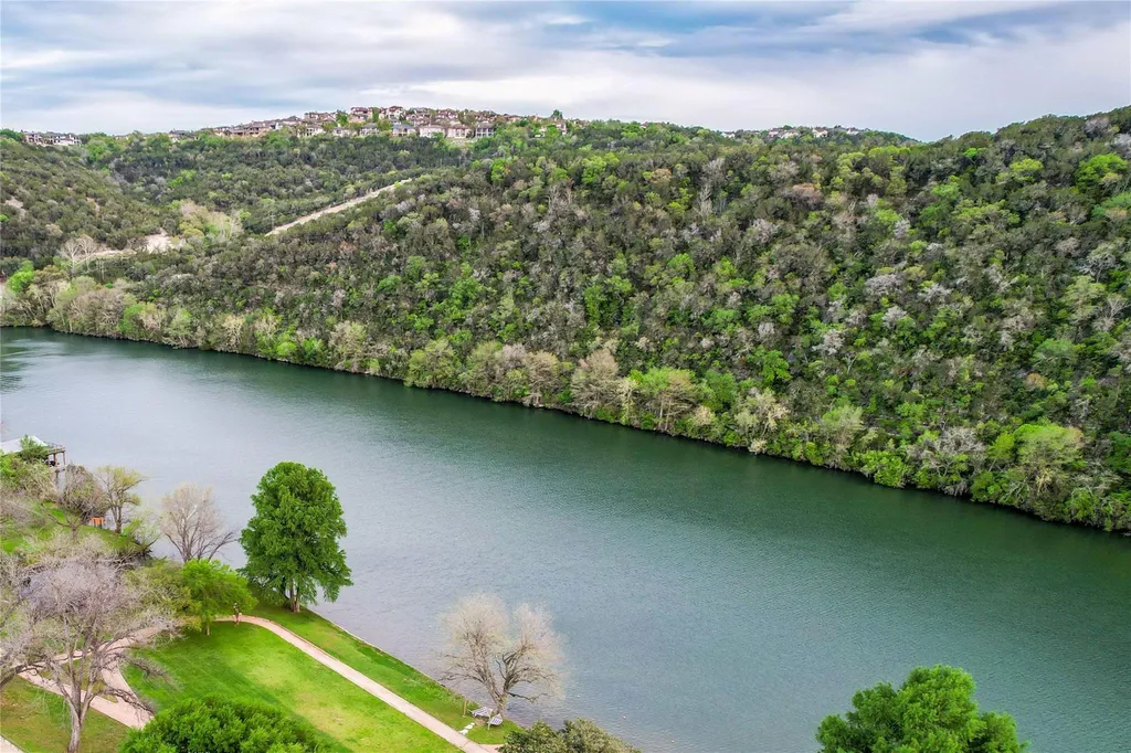 12920 Appaloosa Chase Drive Austin TX 78732