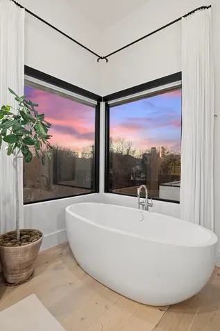 5 Inwood Cove Austin TX 78746
