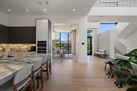 5 Inwood Cove Austin TX 78746