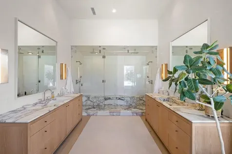 5 Inwood Cove Austin TX 78746