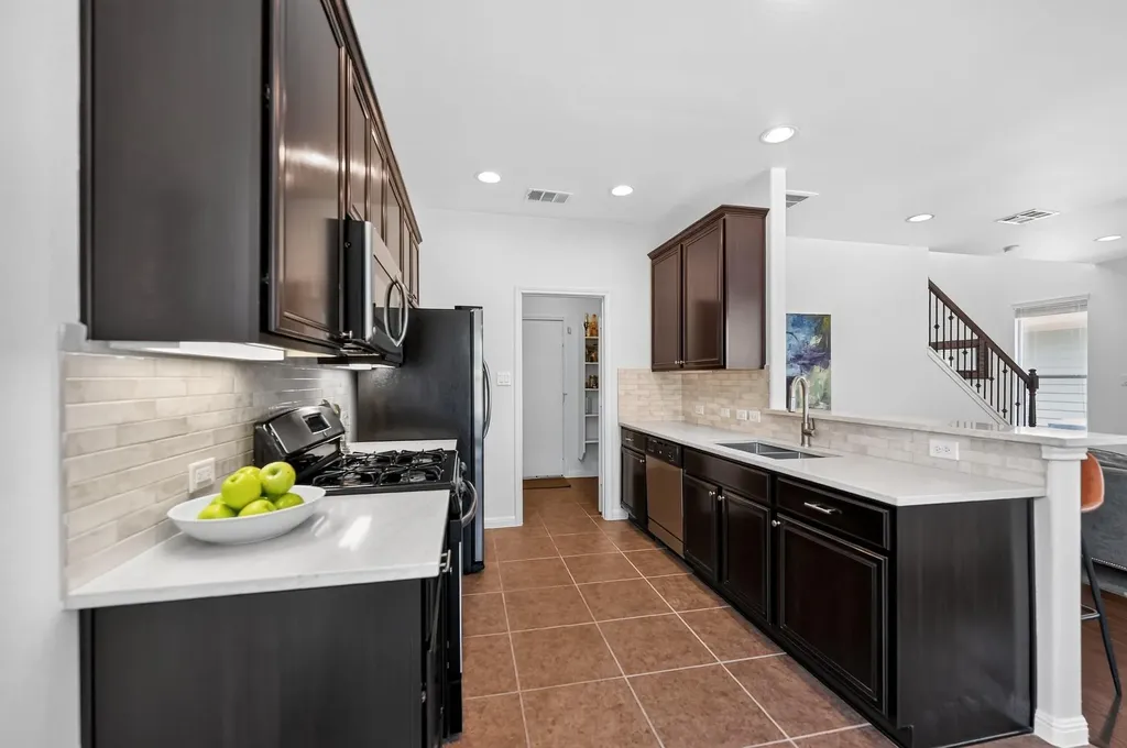 9401 Sweetgum Drive Austin TX 78748