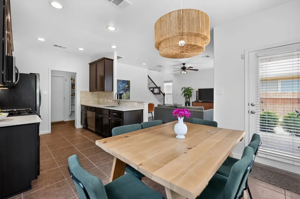 9401 Sweetgum Drive Austin TX 78748
