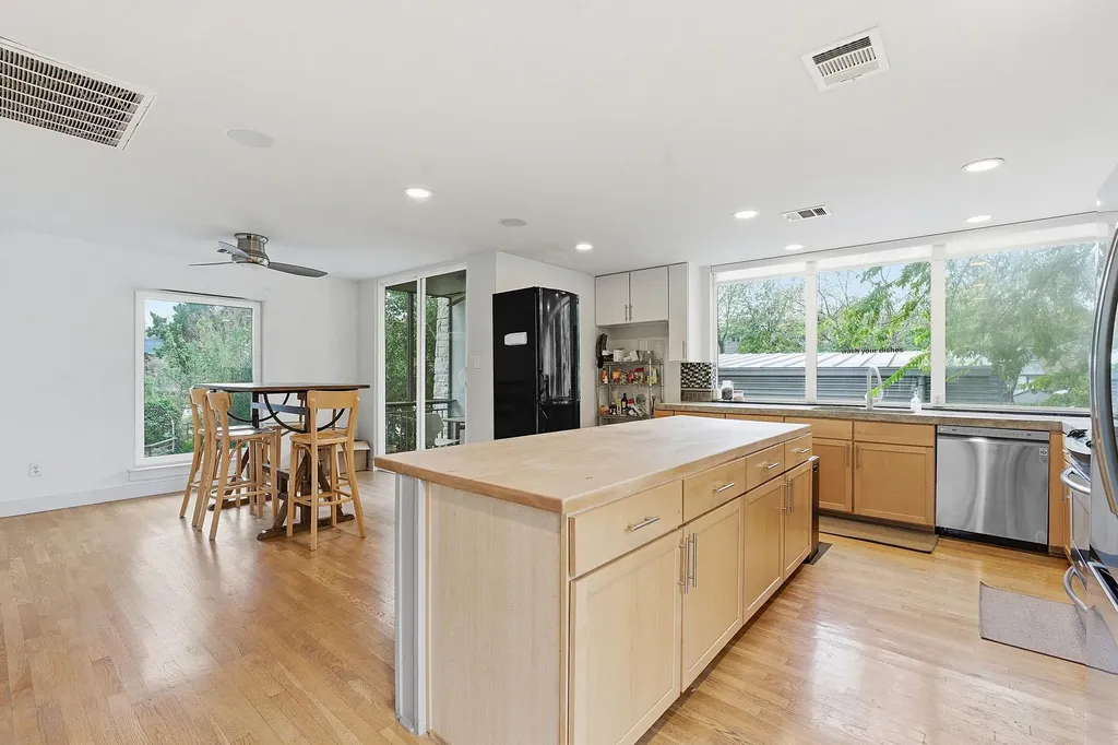 616 W Monroe Street Austin TX 78704
