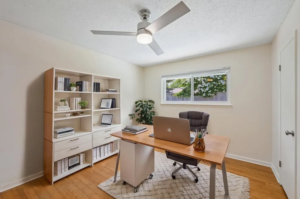 2717 Charlesworth Drive Austin TX 78745