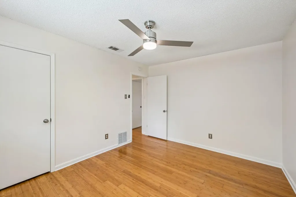 2717 Charlesworth Drive Austin TX 78745