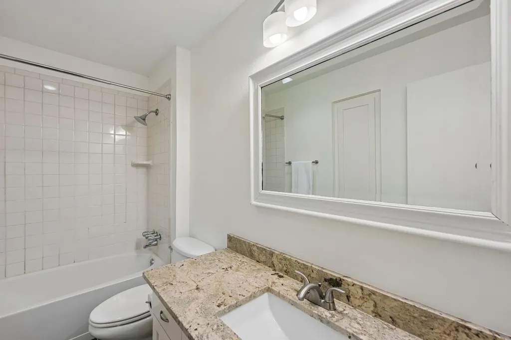 2717 Charlesworth Drive Austin TX 78745