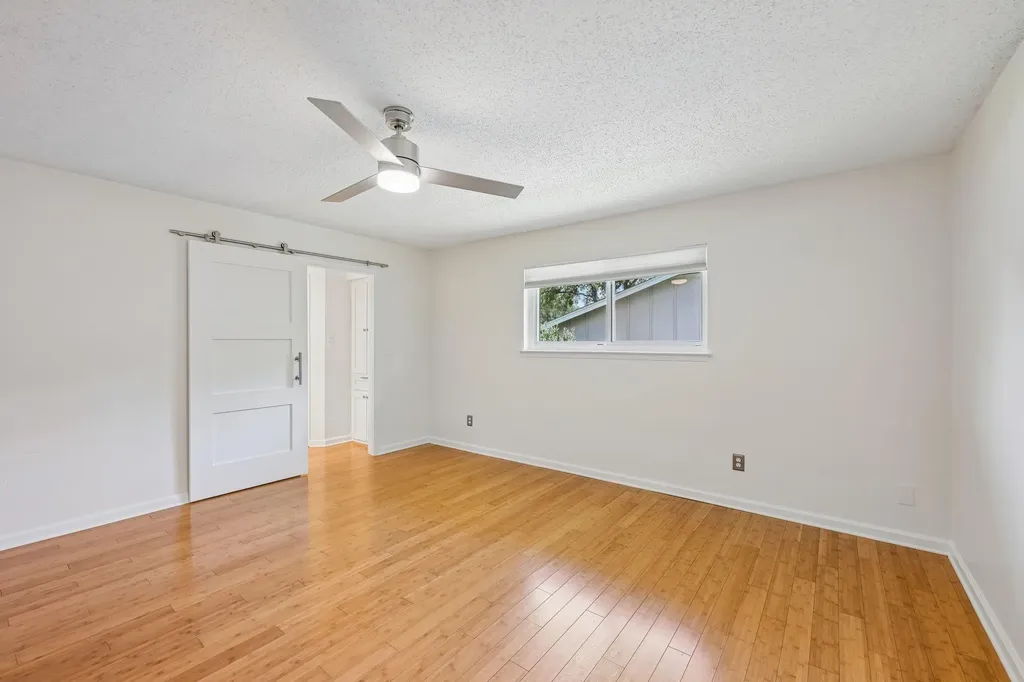 2717 Charlesworth Drive Austin TX 78745